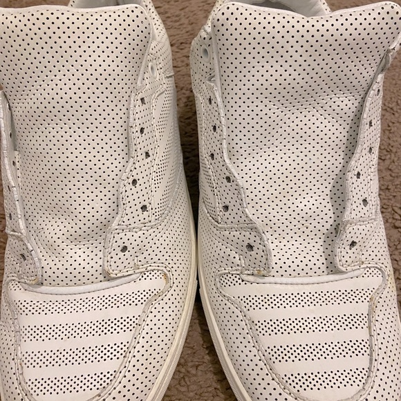 Limited Balenciaga Monochrome Sneakers - Picture 3 of 6